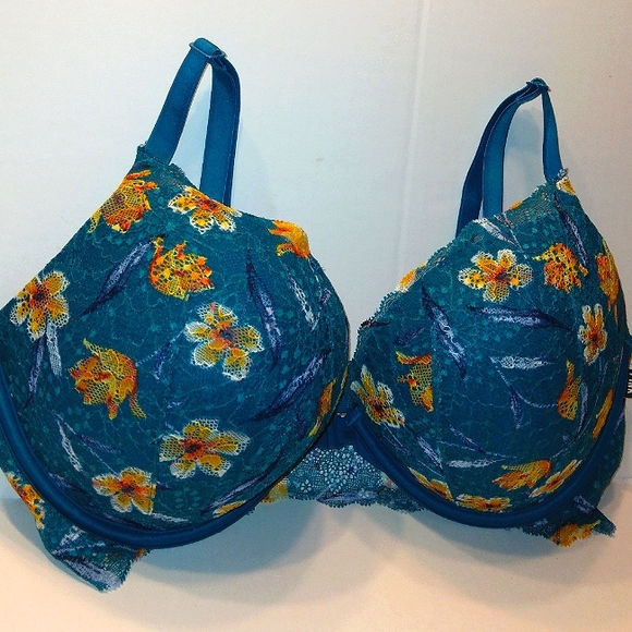 New Victoria's Secret PINK Gorgeous Lacey Date Super Push-Up Bra 36D - Picture 4 of 16